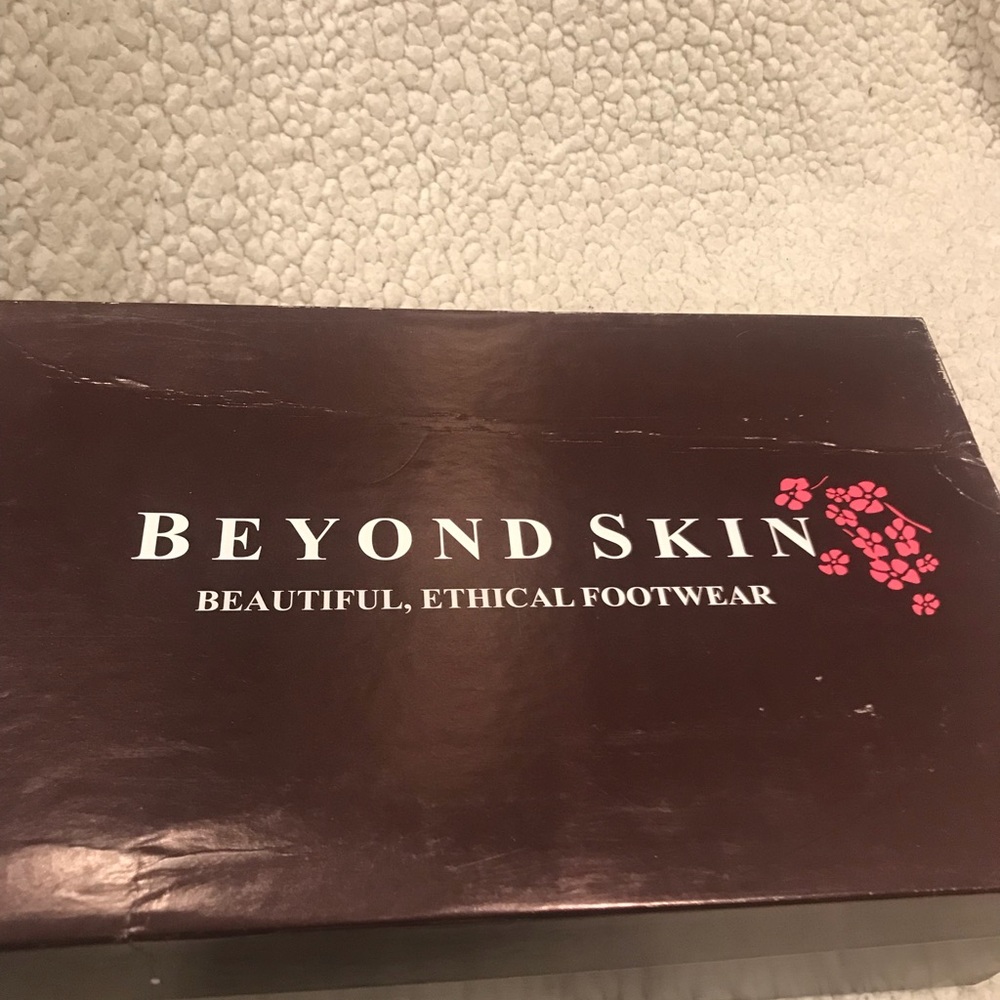 Beyond Skin Jemima Dress Shoes - Picture 6 of 7